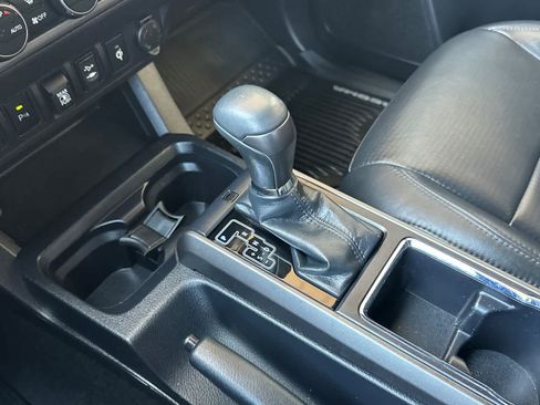 Used 2019 Toyota Tacoma TRD Off-Road AWD/4WD image 20
