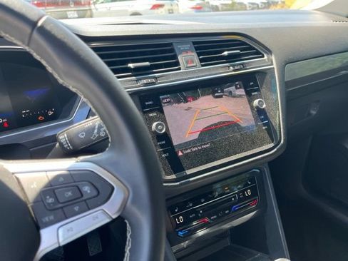 Used 2023 Volkswagen Tiguan SE FWD image 23