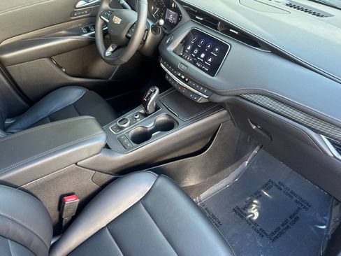 Used 2022 Cadillac XT4 Sport AWD/4WD image 19