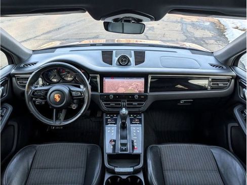 Used 2023 Porsche Macan Turbo image 26