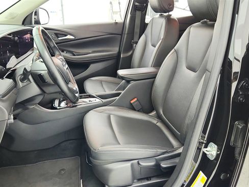 Used 2024 Buick Encore GX Sport Touring image 10