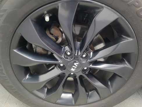 Used 2020 Kia Sorento S image 31