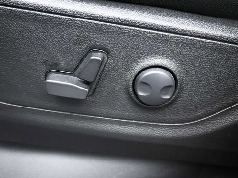 Used 2023 RAM 1500 Big Horn AWD/4WD image 13