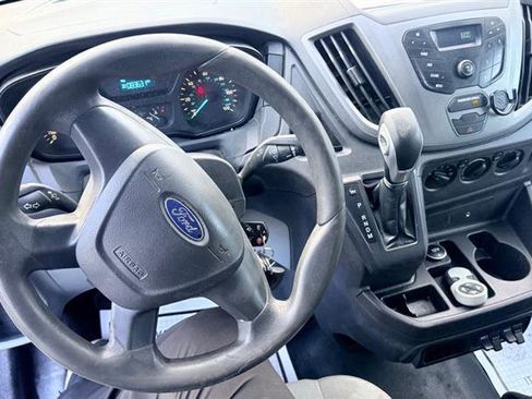 Used 2015 Ford Transit 250 130 Low Roof RWD image 18