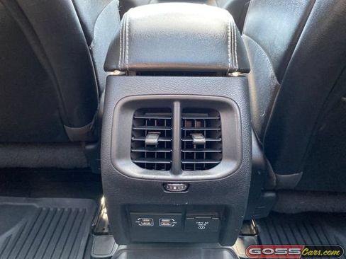Used 2022 Jeep Cherokee Limited w/ Mopar Interior Package AWD/4WD image 24