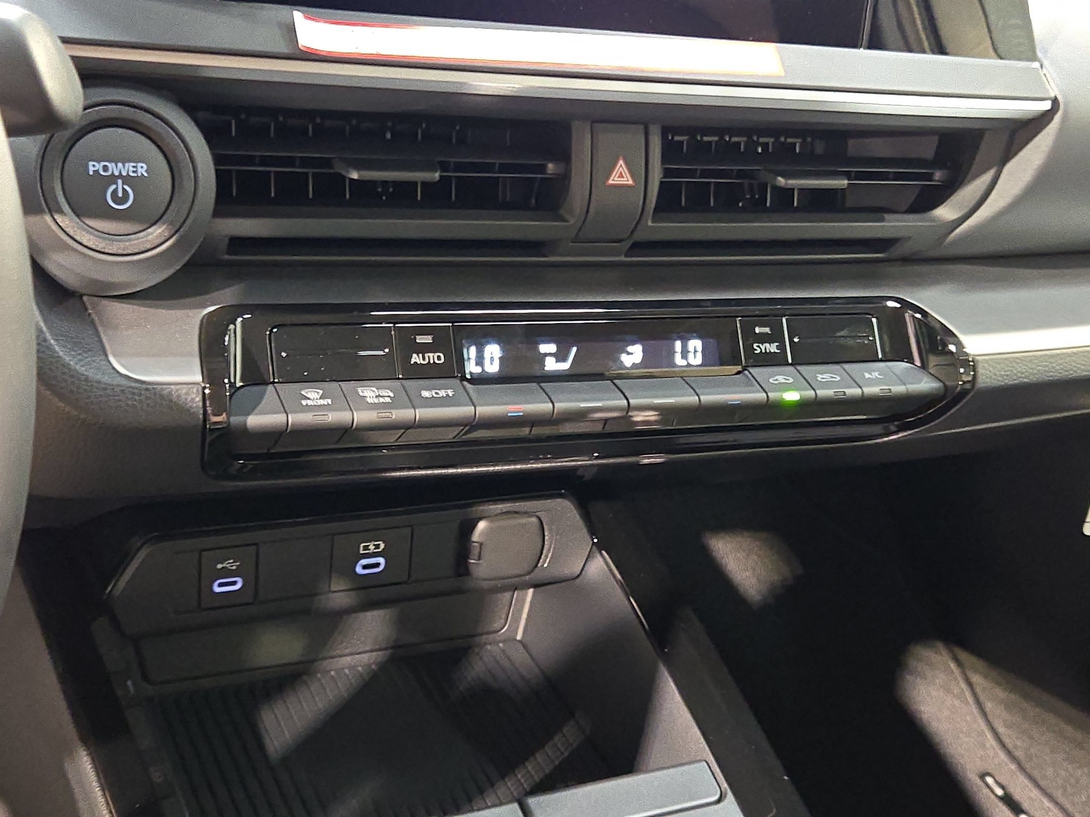 New 2027 Toyota Prius LE FWD image 20