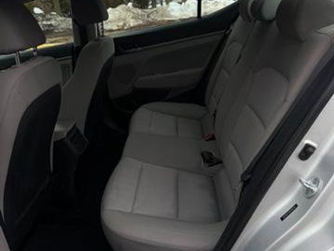 Used 2017 Hyundai Elantra SE w/ SE A/T Tech Package 03 image 11
