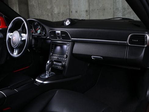 Used 2012 Porsche 911 Carrera GTS RWD image 19