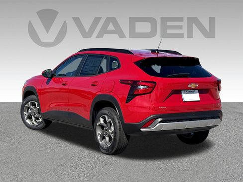 New 2026 Chevrolet Trax LT w/ Driver Confidence Package FWD image 29