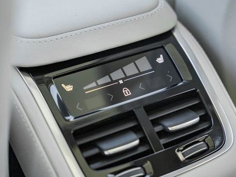 New 2026 Volvo XC90 B6 Ultra w/ Lounge Package image 32