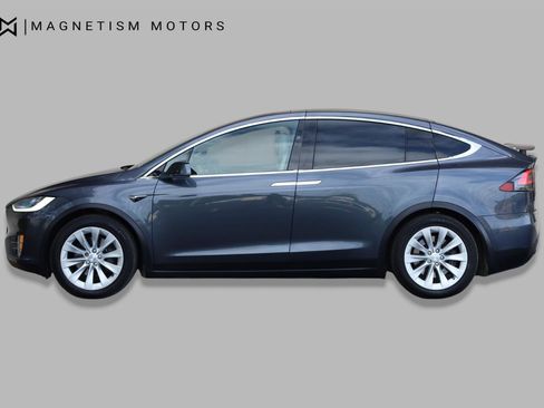 Used 2019 Tesla Model X Long Range AWD/4WD image 3