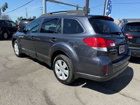 Used 2010 Subaru Outback 2.5i Premium AWD/4WD image 5