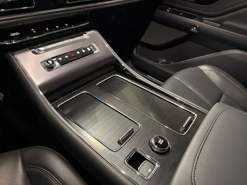 New 2026 Lincoln Aviator AWD image 31
