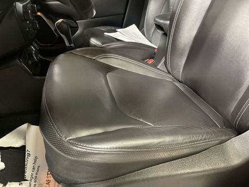 Certified 2020 Jeep Renegade Limited AWD/4WD image 11