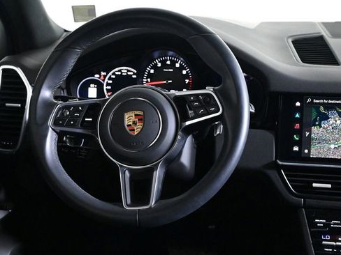 Certified 2023 Porsche Cayenne Platinum Edition AWD/4WD image 12
