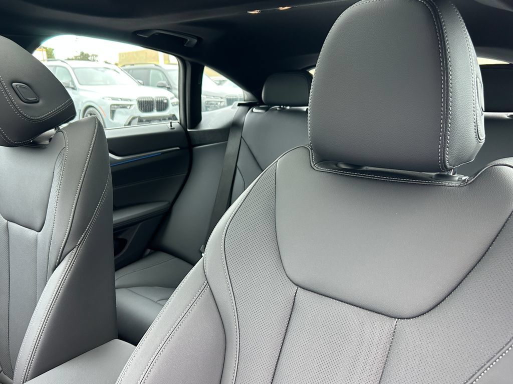 Used 2023 BMW i4 eDrive35 w/ Premium Package RWD image 14