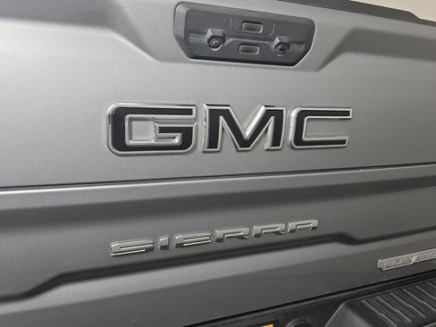 Used 2023 GMC Sierra 1500 Elevation w/ LPO, Elevation Black Package AWD/4WD image 12