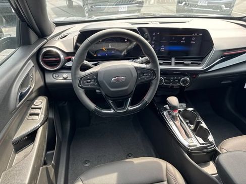 New 2026 Chevrolet Trax RS w/ Driver Confidence Package FWD image 5