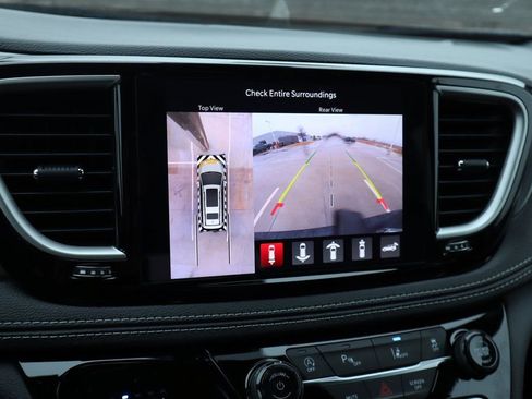 New 2026 Chrysler Pacifica Select AWD/4WD image 6