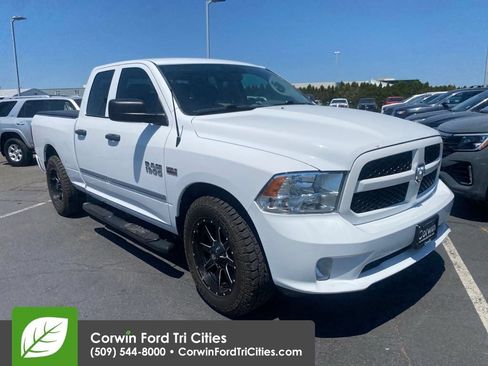 Used 2018 RAM 1500 Express AWD/4WD image 3