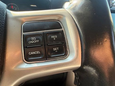 Used 2015 RAM 2500 Laramie w/ Convenience Group AWD/4WD image 17
