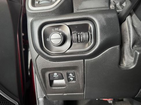 Used 2020 RAM 1500 Laramie RWD image 24