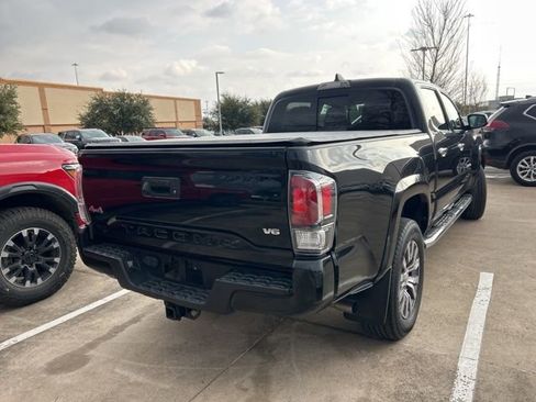 Used 2022 Toyota Tacoma Limited image 5