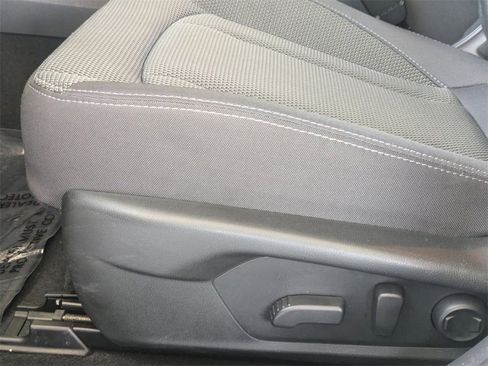 Used 2024 Subaru Crosstrek 2.0i Premium image 15