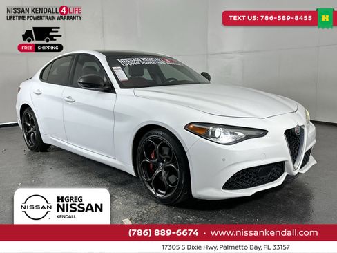 Used 2018 Alfa Romeo Giulia Ti Sport w/ Quick Order Package 22S Sport image 2