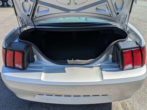 Used 2003 Ford Mustang Coupe RWD image 6