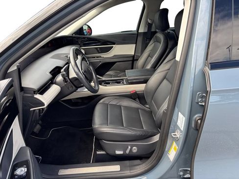 Certified 2025 Lincoln Nautilus Premier AWD/4WD image 14
