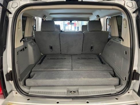 Used 2006 Jeep Commander 4WD image 22