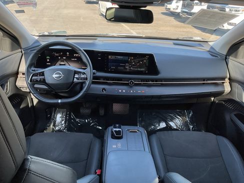 Used 2023 Nissan Ariya FWD image 17