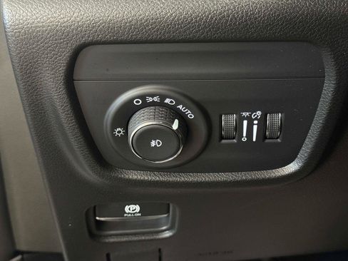 Used 2025 Jeep Grand Cherokee L Overland w/ Luxury Tech Group IV image 26