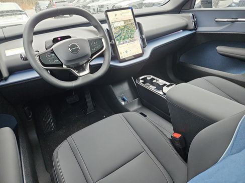 New 2026 Volvo EX30 Plus image 3
