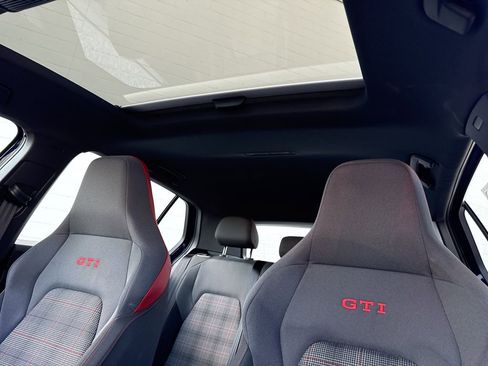 Certified 2023 Volkswagen GTI SE w/ Black Wheel Package image 38