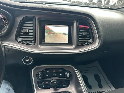 Used 2019 Dodge Challenger R/T RWD image 16