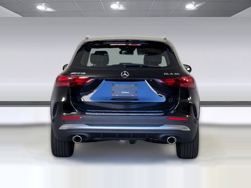 New 2026 Mercedes-Benz GLA 35 AMG 4MATIC image 10