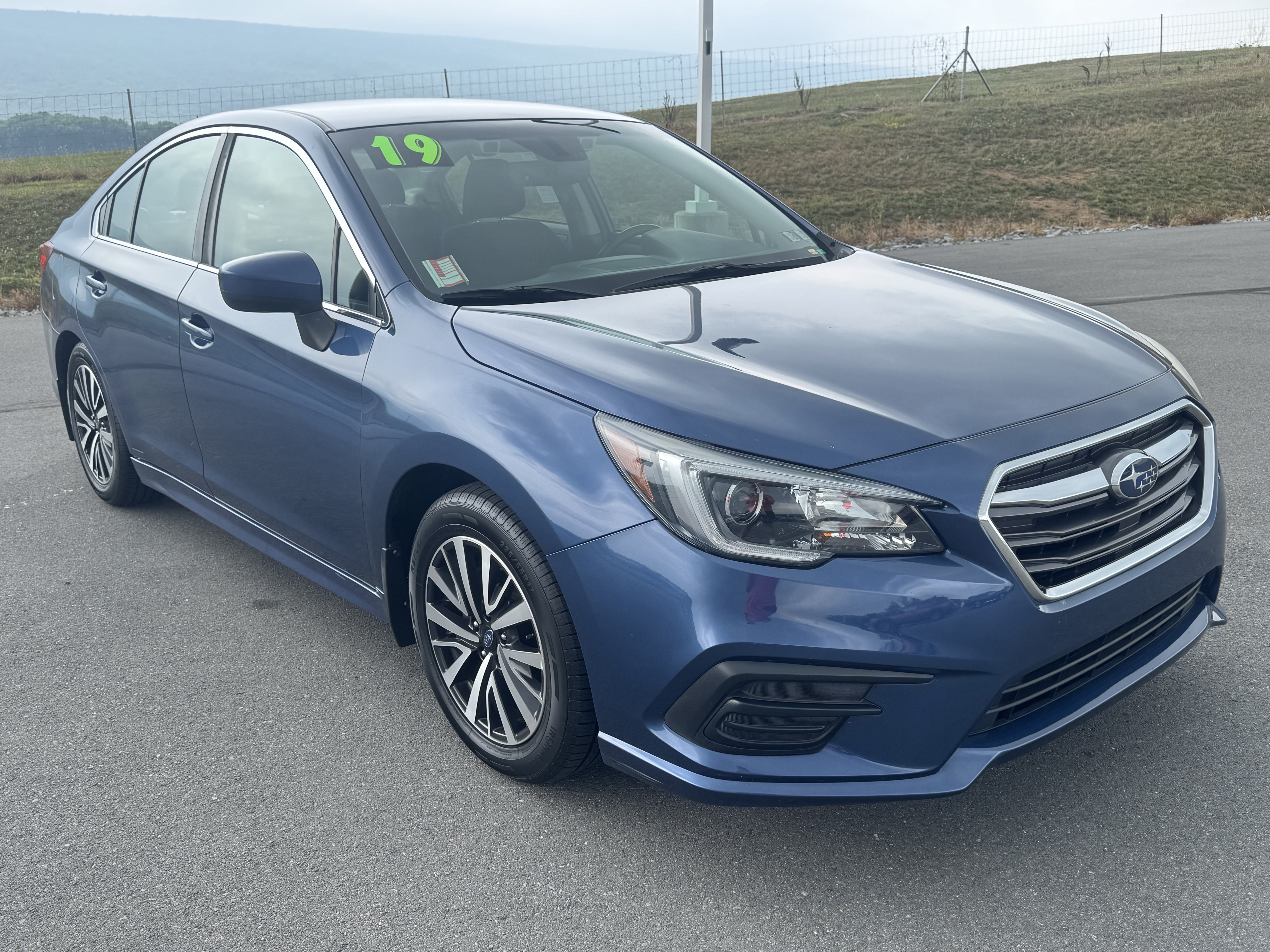 Used 2019 Subaru Legacy 2.5i Premium AWD/4WD image 1