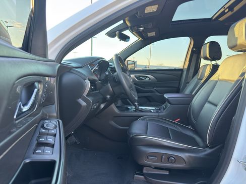 Certified 2023 Chevrolet Traverse Premier image 12