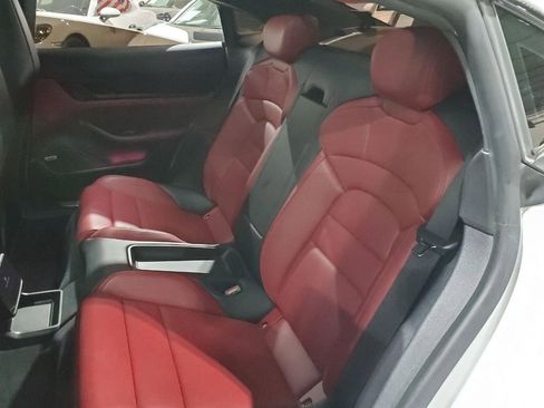 Used 2020 Porsche Taycan Turbo image 24