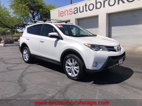 Used 2013 Toyota RAV4 Limited FWD image 2
