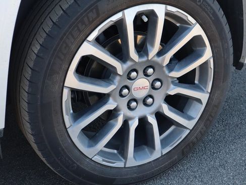 Used 2023 GMC Acadia Denali w/ Denali Ultimate Package image 47