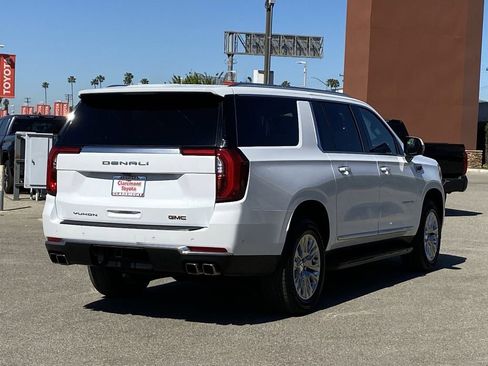 Used 2025 GMC Yukon XL Denali image 42