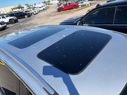 Used 2019 Buick Enclave Premium image 12