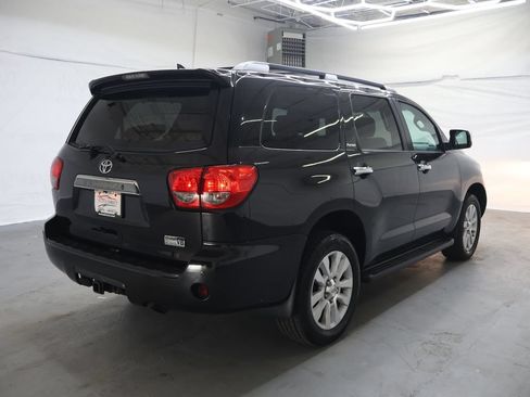 Used 2016 Toyota Sequoia Platinum AWD/4WD image 7