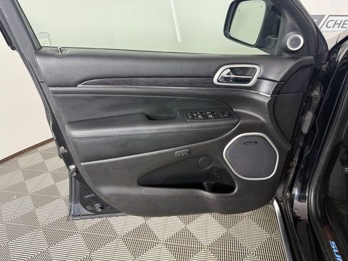Used 2018 Jeep Grand Cherokee Summit image 13