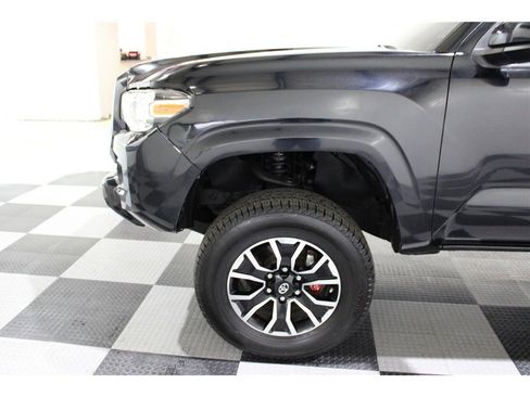 Used 2021 Toyota Tacoma SR5 image 9