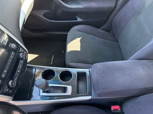 Used 2013 Nissan Altima 2.5 SV FWD image 28