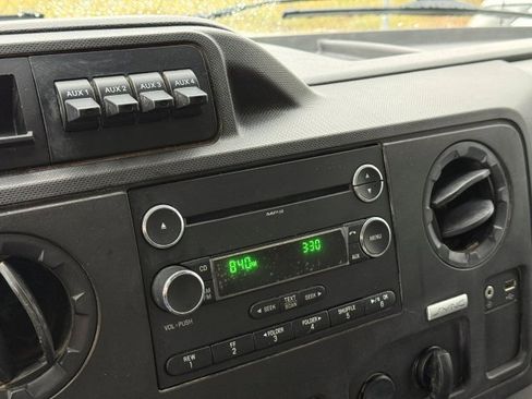 Used 2019 Ford E-350 and Econoline 350 Super Duty w/ Power Windows & Locks Group image 27